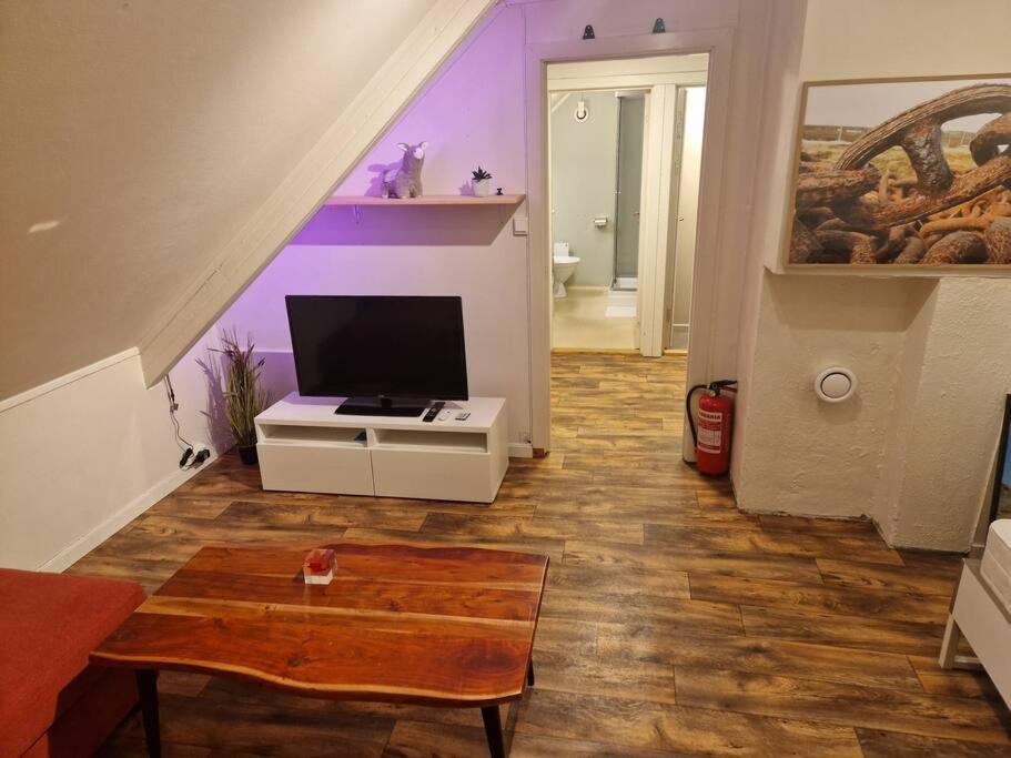 Smaller Apartment Next To Bridge Tromsø Exterior foto